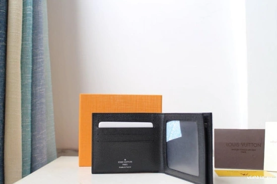 WIS WALLET AMERIGO LOUIS VUITTON 1224